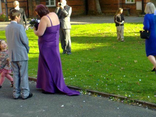 22102011173
